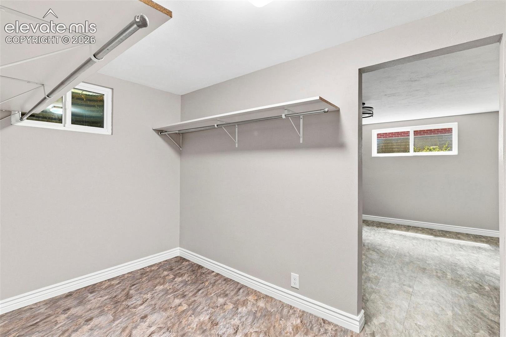2210 W Greenwich Circle