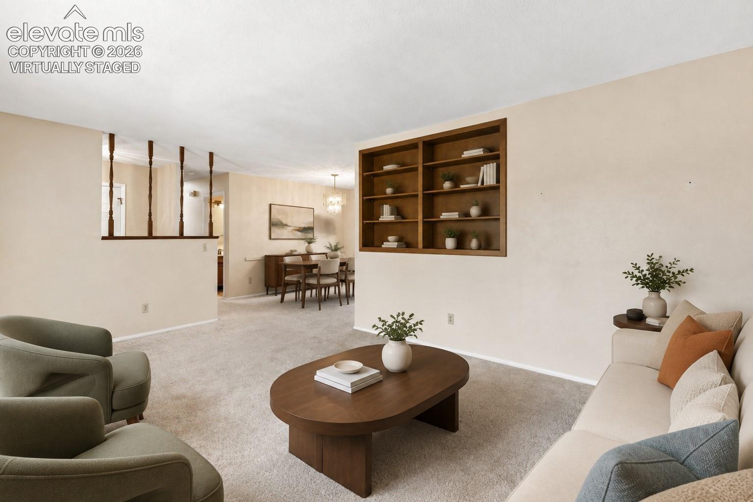 2210 W Greenwich Circle