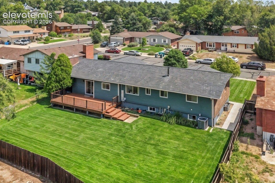 2210 W Greenwich Circle