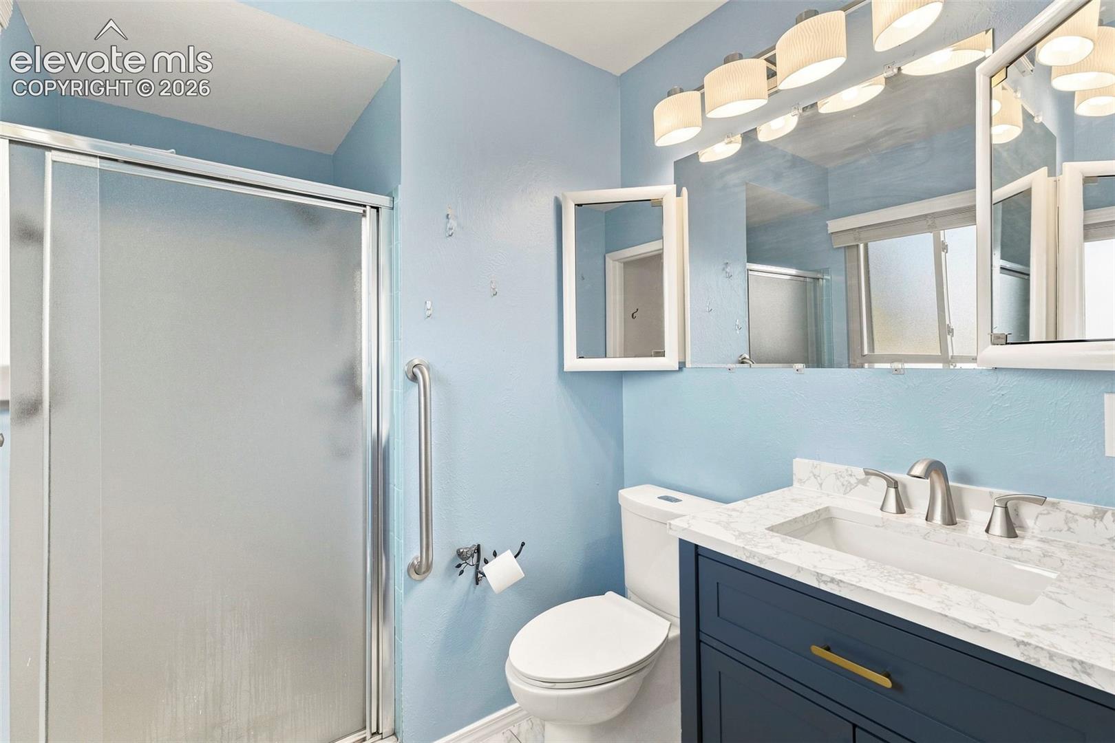 2210 W Greenwich Circle