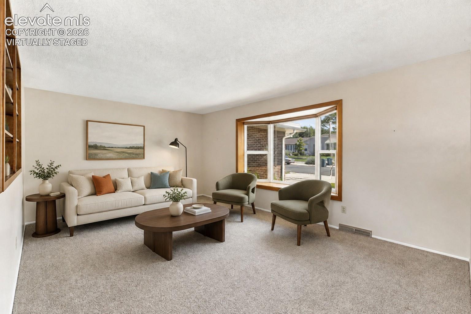2210 W Greenwich Circle
