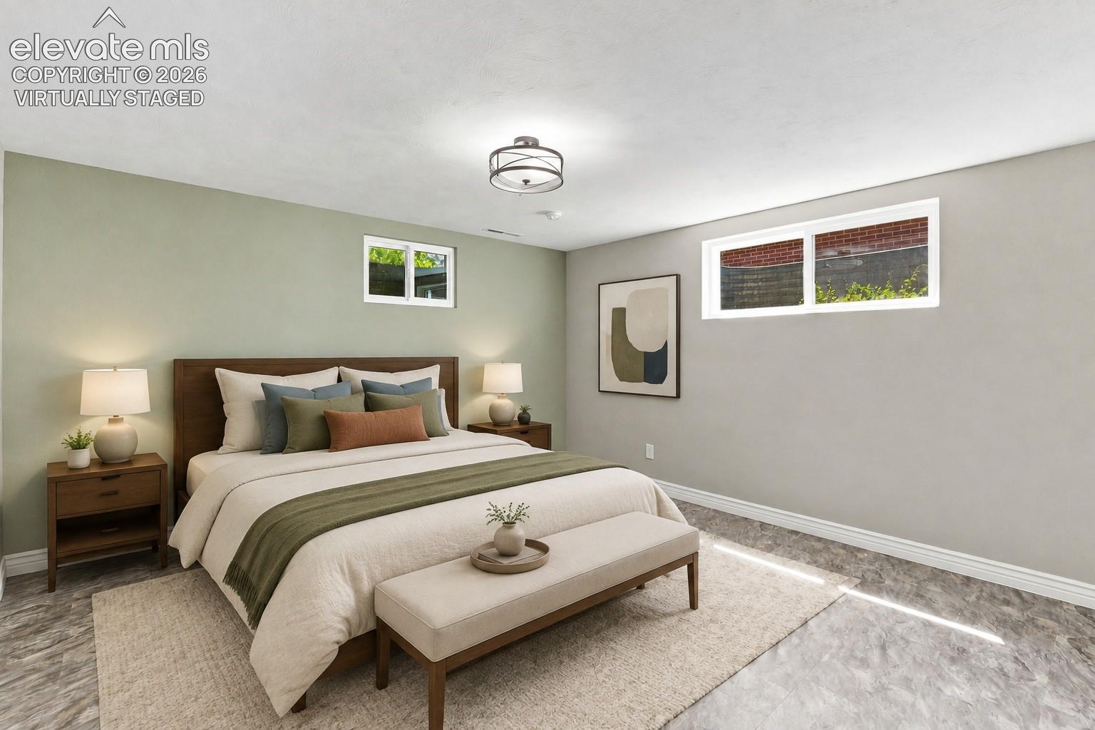 2210 W Greenwich Circle