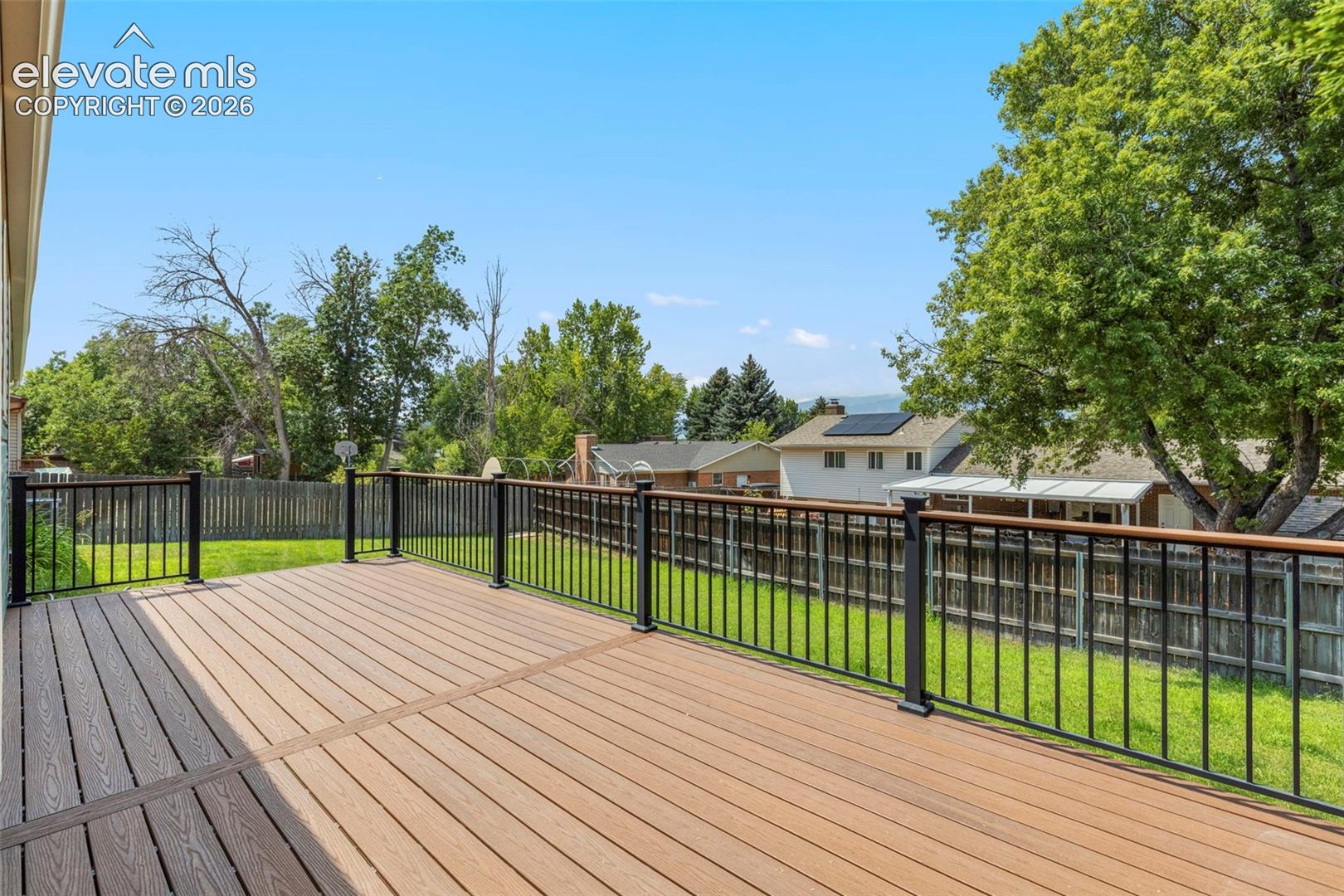 2210 W Greenwich Circle