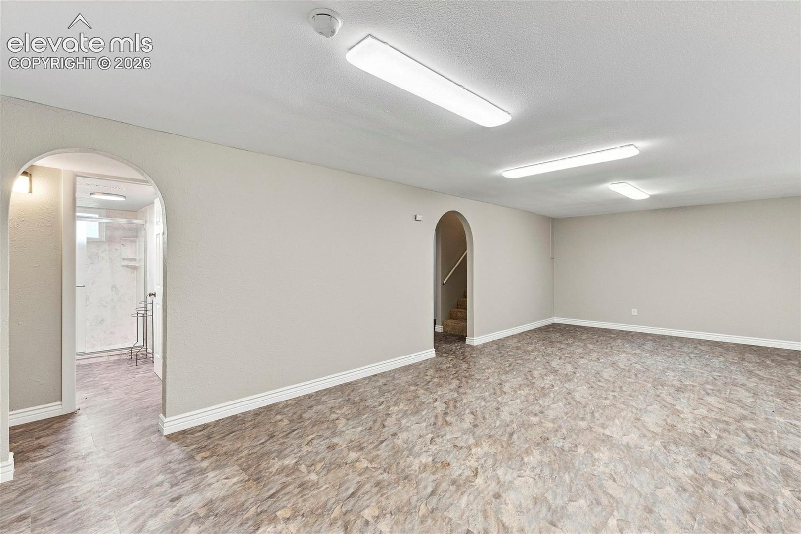 2210 W Greenwich Circle