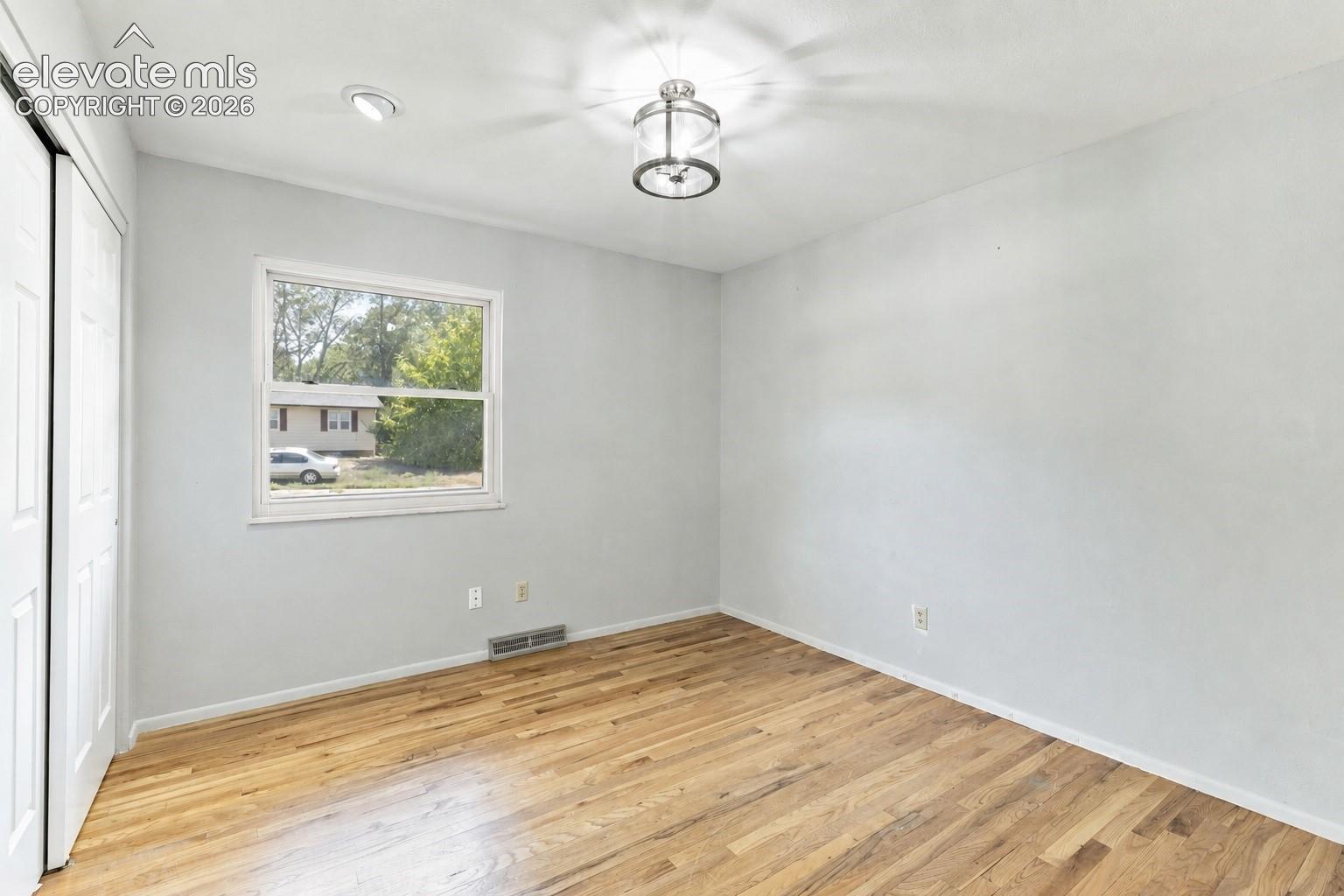 2210 W Greenwich Circle
