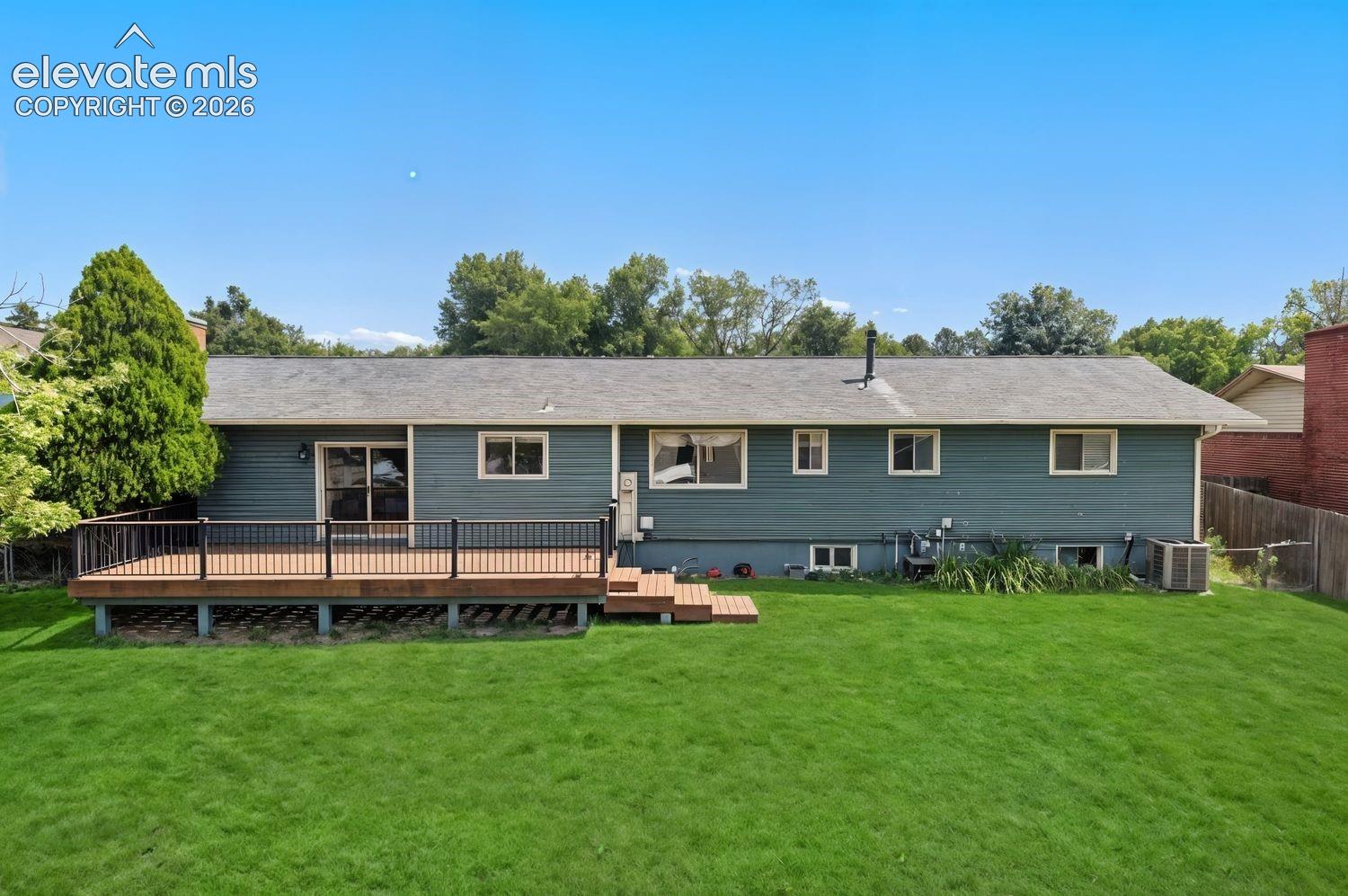 2210 W Greenwich Circle
