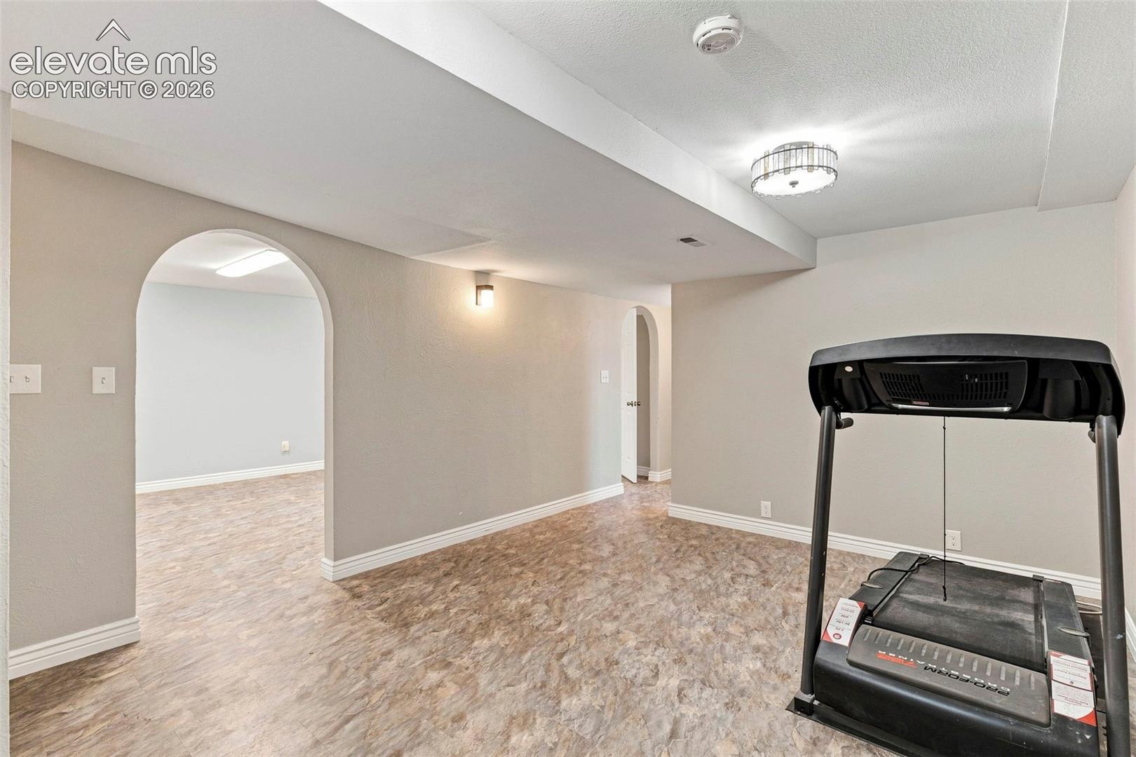 2210 W Greenwich Circle