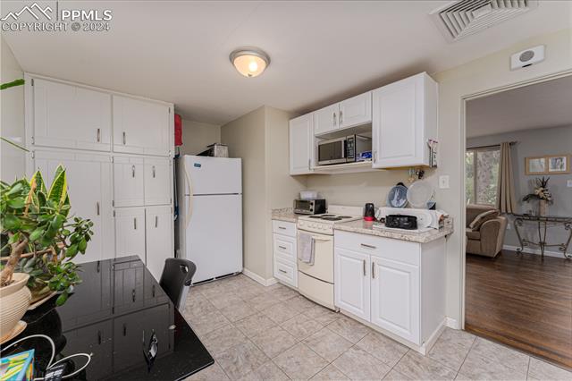 1017 E Columbia Street