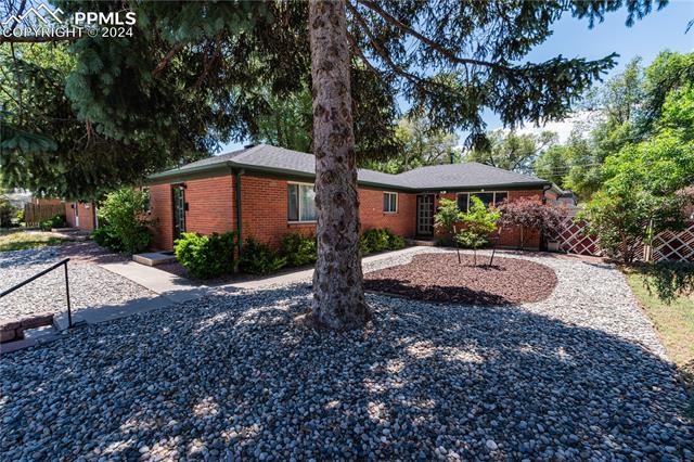 1017 E Columbia Street