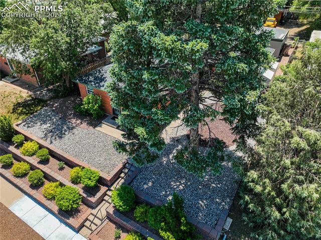 1017 E Columbia Street