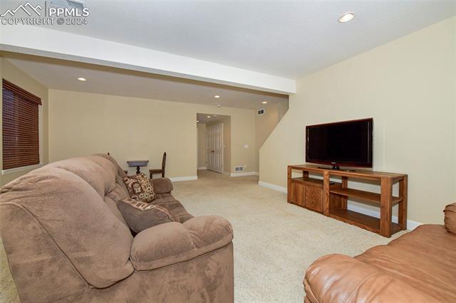 11089 Birch Hollow Way