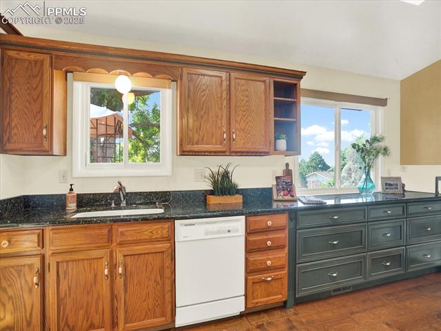 3938 iron Horse Trail