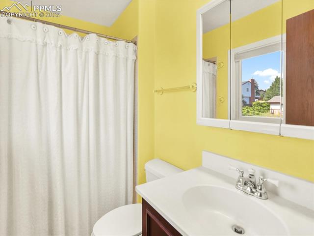 3938 iron Horse Trail