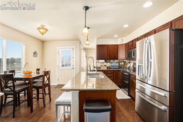 8219 Barn Swallow Grove