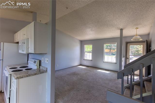 7630 Pebble Path Place