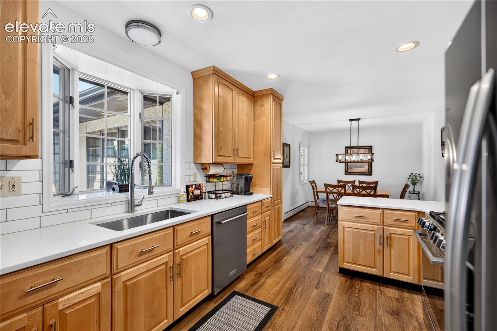 2204 N Cascade Avenue