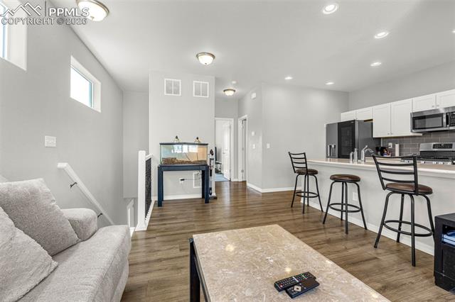 4432 N Samaritan Loop