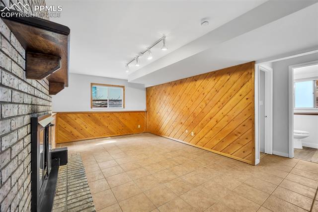 5109 Mira Loma Circle