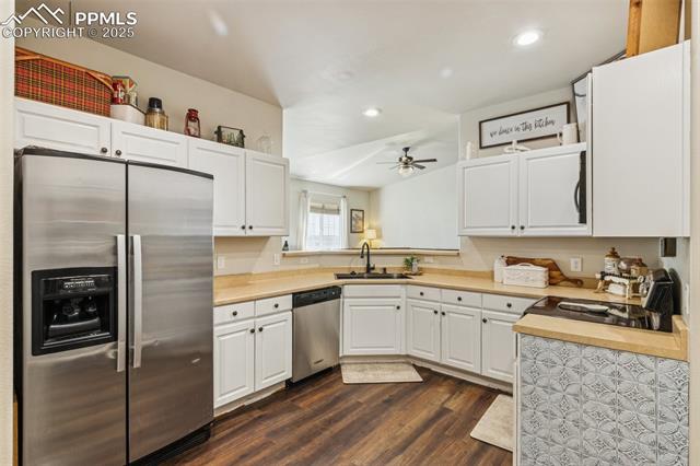 3120 River Valley View