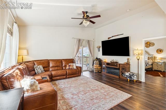 3120 River Valley View