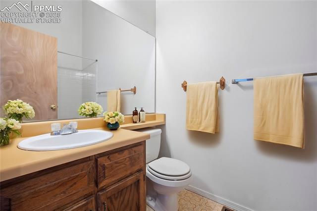 6826 Ravencrest Drive