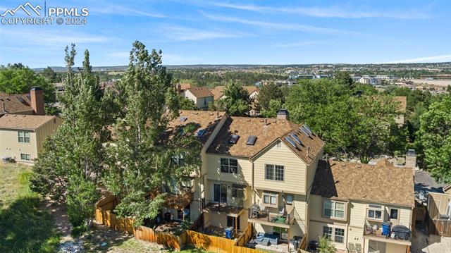 6826 Ravencrest Drive