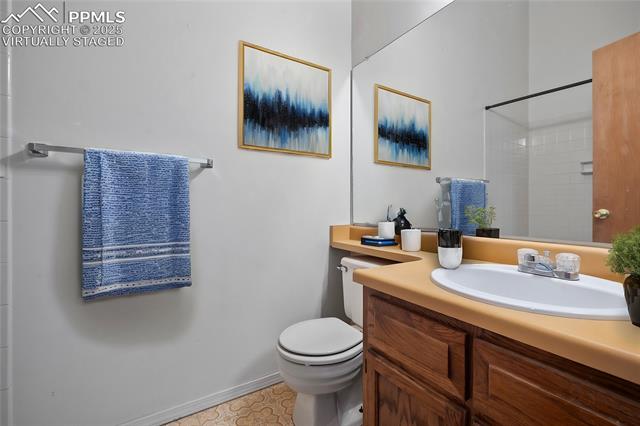 6826 Ravencrest Drive