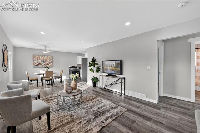 3412 Constitution Avenue