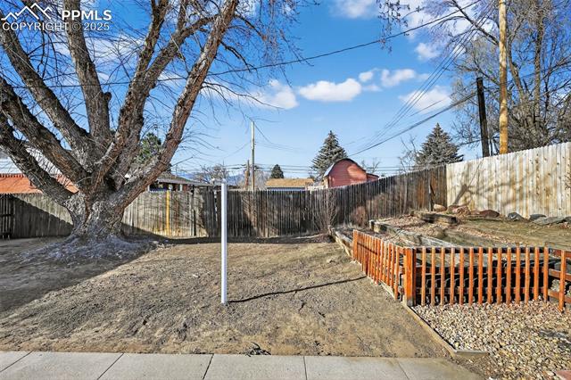 3412 Constitution Avenue