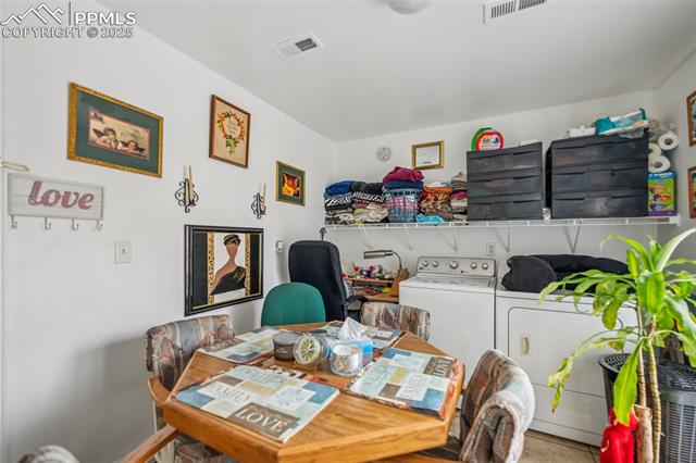 116 W Cheyenne Road