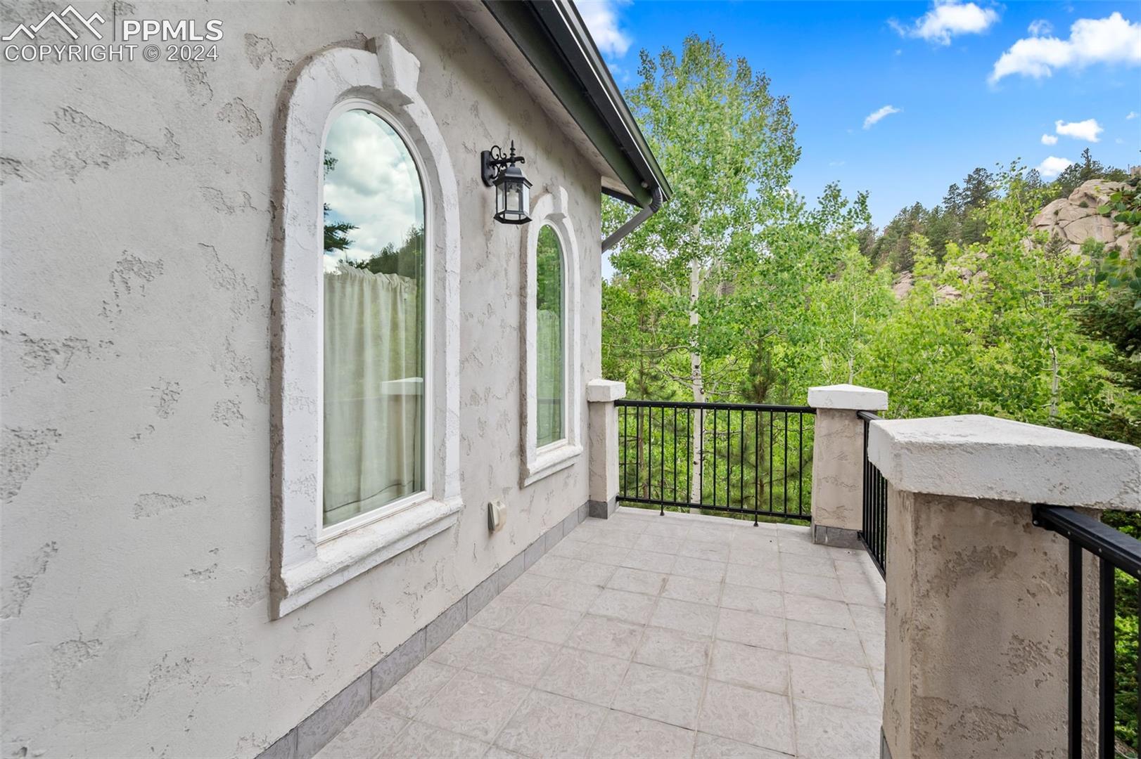 5865 W Highway 24