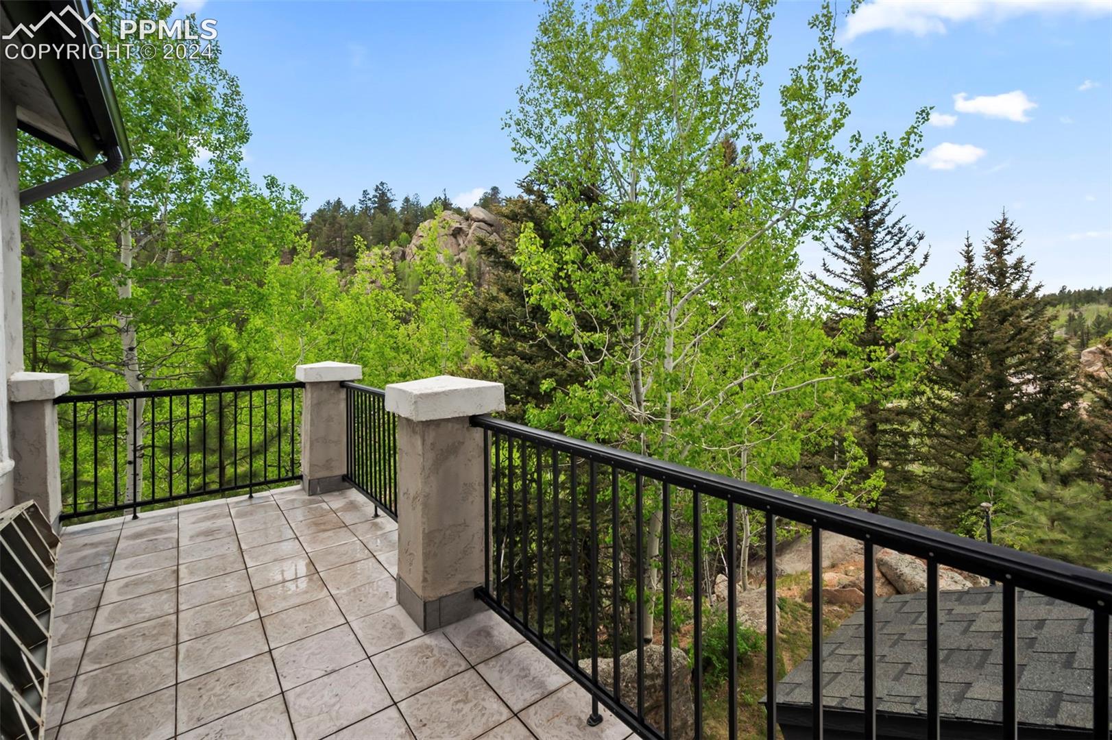 5865 W Highway 24