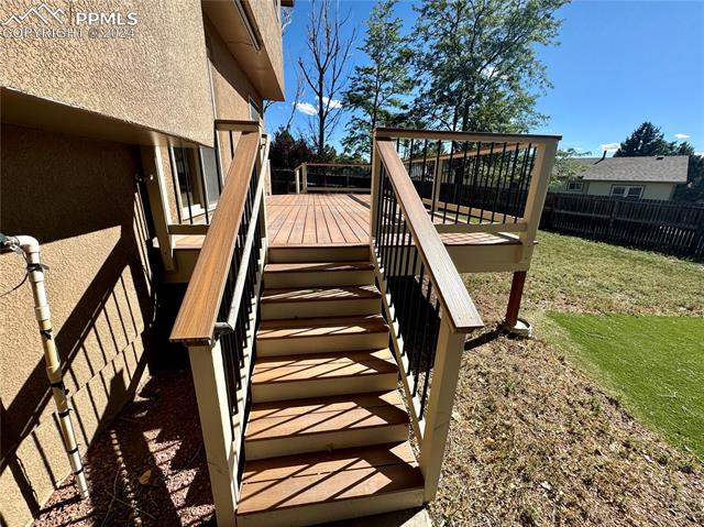 7680 Whitehorn Court