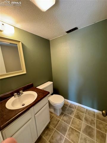 7680 Whitehorn Court