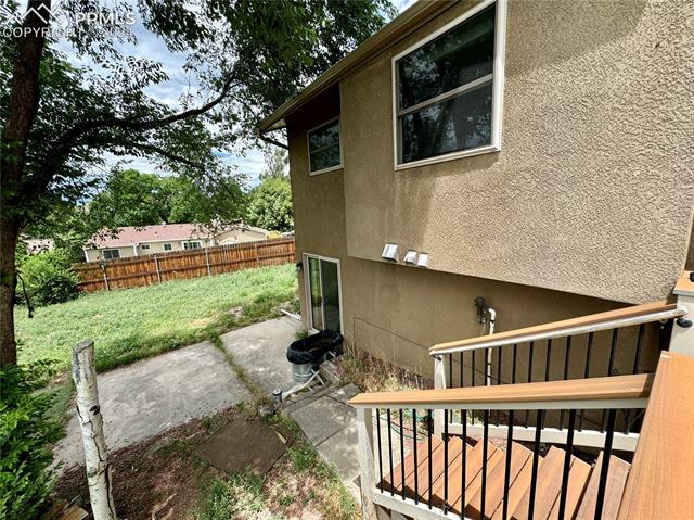 7680 Whitehorn Court