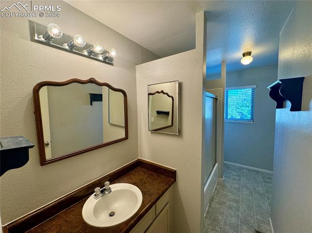 7680 Whitehorn Court