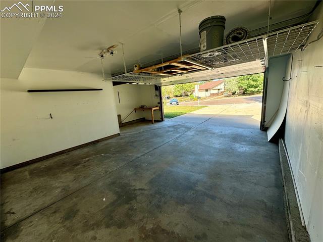 7680 Whitehorn Court