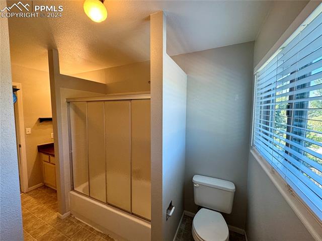 7680 Whitehorn Court