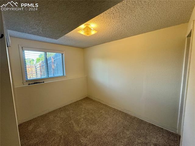 7680 Whitehorn Court