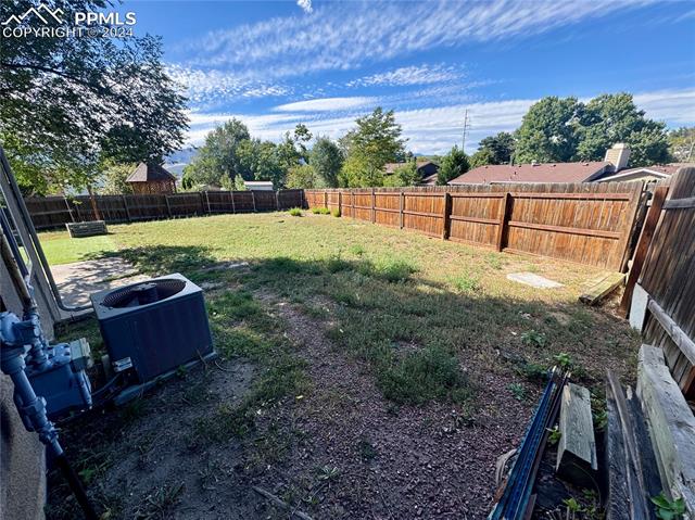 7680 Whitehorn Court