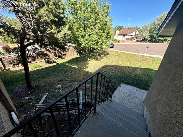 7680 Whitehorn Court