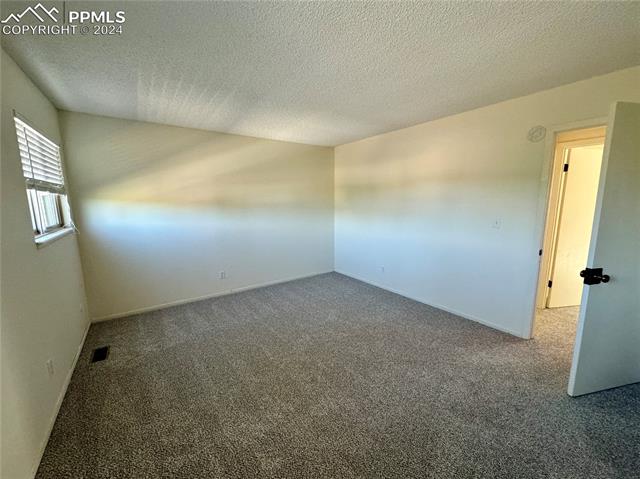 7680 Whitehorn Court