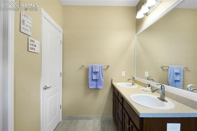 7044 Davey Crocket Court