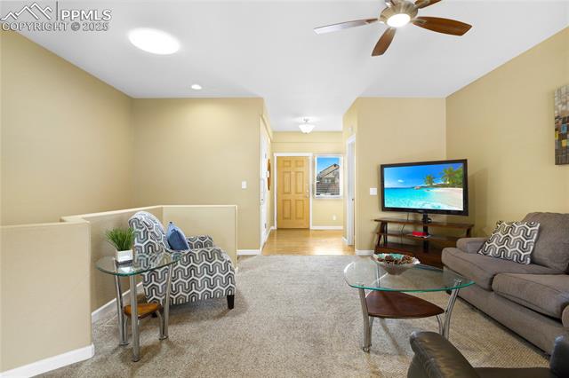 7044 Davey Crocket Court