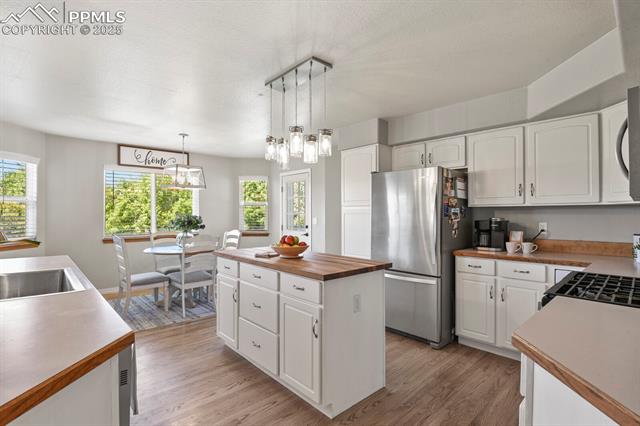 5352 Wells Fargo Drive