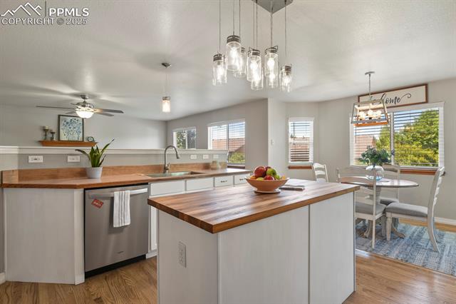 5352 Wells Fargo Drive