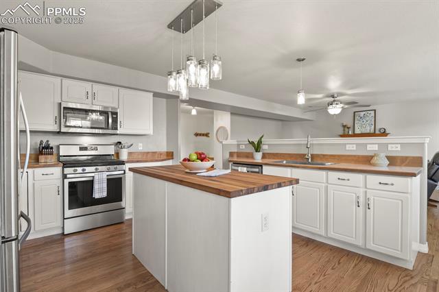 5352 Wells Fargo Drive