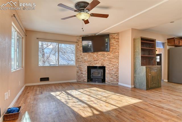 1402 W Parkway Drive