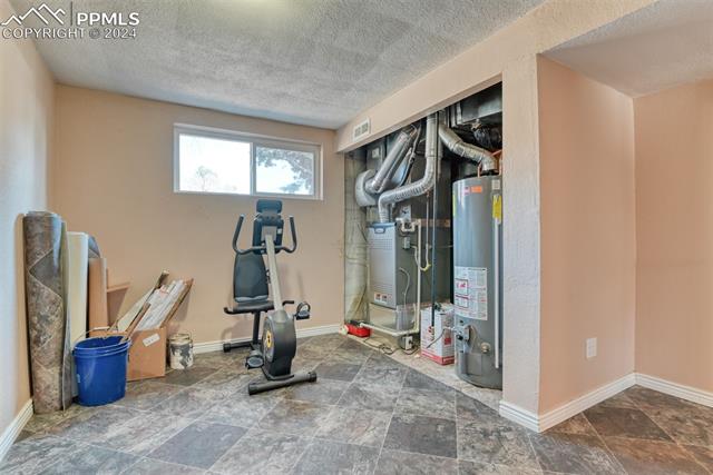 1402 W Parkway Drive