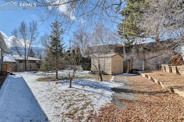 1402 W Parkway Drive